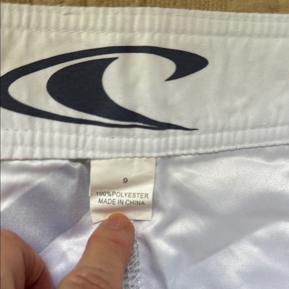 O'Neill Black and White Board Shorts Dynamic Design - Picture 5 of 5
